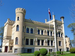 Gārsenes pils, palace