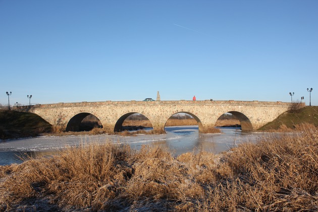 2014. gads. Kandavas tilts un Abava. Foto: Jānis Kamerāds.