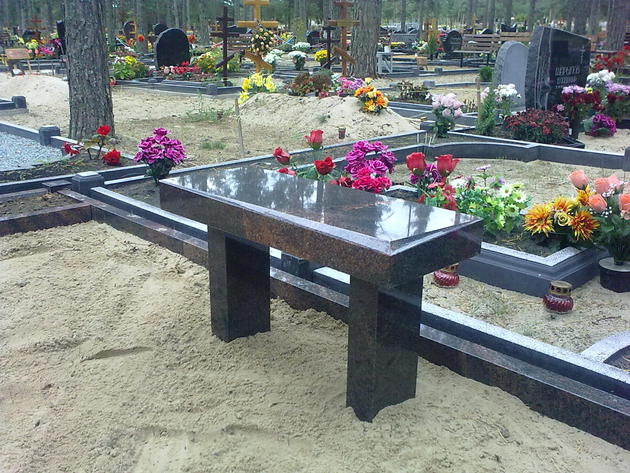 Grave landscaping