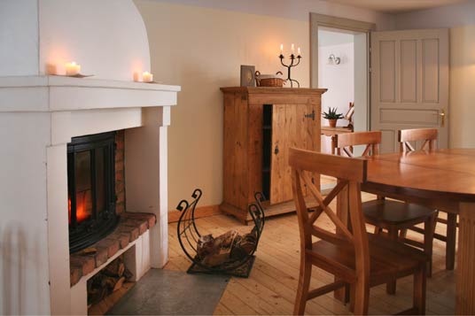  Rooms with a fireplace 