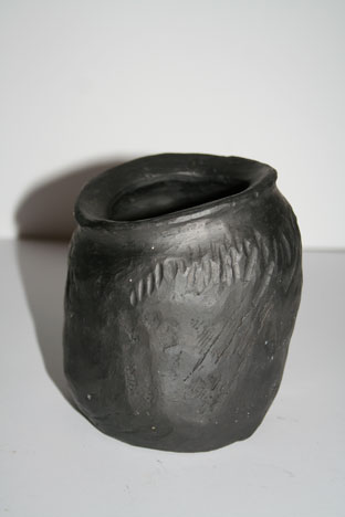 keramikas vāze