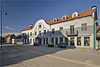 Metropole, viesnīca