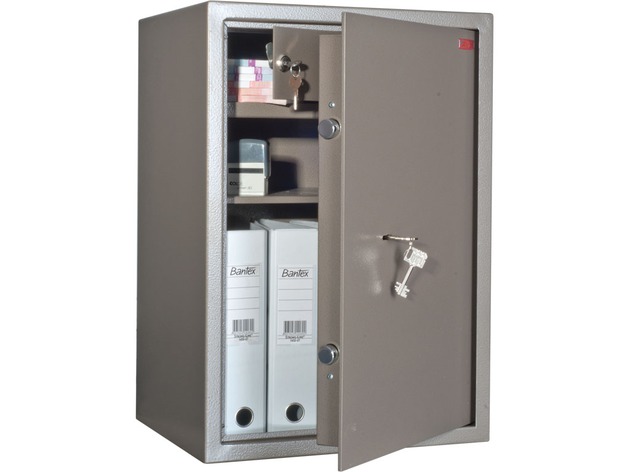 Delivery and installation of safes