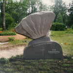 Sculptural tombstones