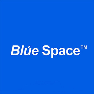 Blue space, apģērbu veikals