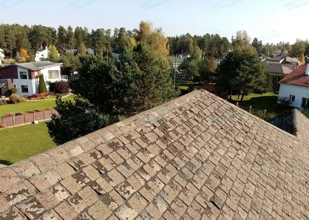 Bitumen shingle roof repair