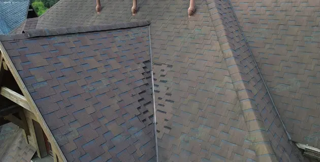 Bitumen shingle roof repair