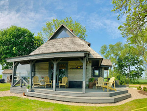 Dižbraki, brīvdienu māja