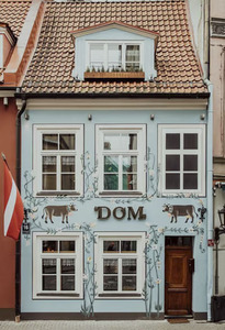 DOM, restaurant