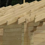 Produktion der Häuser aus dem Holzgerippe