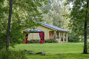 Ezerzemes, Ferienhaus