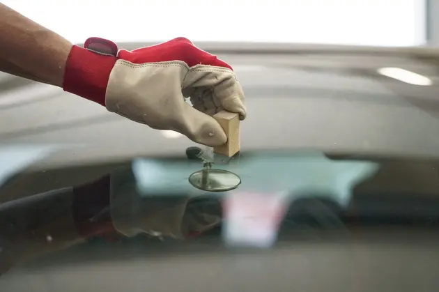 Auto stiklu remonts