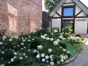 Garden House, гостевой дом