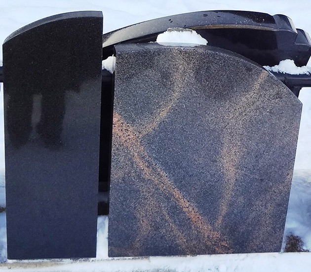 Памятники