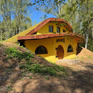 Hobitu namiņš Hribti, brīvdienu māja