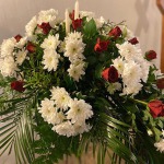 Sēru pušķi, ziedi, bēru ziedu kompozīcijas