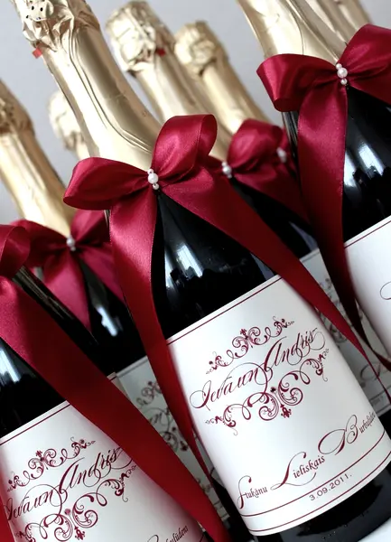 Dizainu katalogs: www.invite.lv. Pasūtīt iespējams
pa tel.: 26162047, e-mail agnese@invite.lv. Personalizēts šampanietis, Personalizētas šampanieša
pudeles, Personalizēts kāzu šampanietis, Personalizētas šampanieša pudeļu
etiķetes, Etiķetes šampanieša pudelēm, Kāzu šampanieša etiķetes, Uzlīmes
šampanieša pudelēm, Uzlīmes šampanietim, Šampanieša uzlīmes, Kāzu šampanietis, Kāzu
dekors, Kāzu dekori, Kāzu galda dekori, Kāzu galds, Kur pasūtīt šampanieša
pudeļu etiķetes?, Kur pasūtīt kāzu šampanieša uzlīmes?