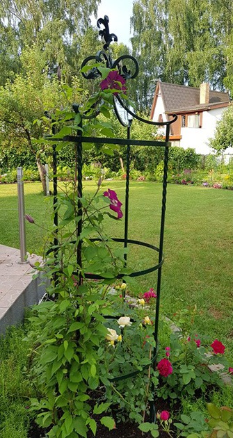 Metal forges for the garden