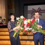 Kandavas novada Pateicība ( no labās) Igoram Zaļevskim un Anitai Nikolajenko