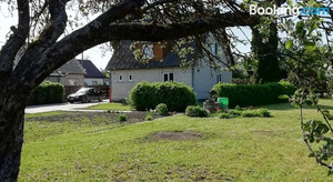 Krusttēvu māja, brīvdienu māja