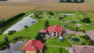 Lauras, leisure complex