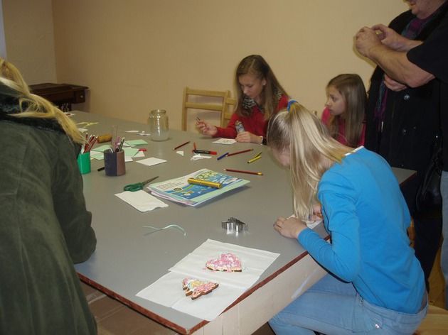 Ziemassvētku tirdziņš, izstāde ZIEMASSVĒTKU DĀVANTIRGUS 2012