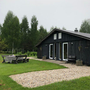 Mākoņmalas, brīvdienu māja