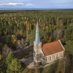 Mazirbes evaņģēliski luteriskā baznīca, церковь