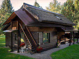 Priedēni, brīvdienu māja