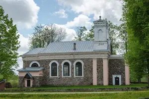 Pušmucovas Svētās Jaunavas Marijas pasludināšanas Romas katoļu baznīca, церковь