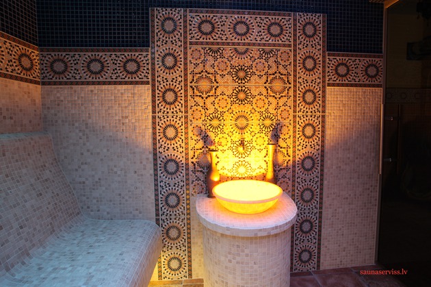 Tvaika pirts ar ūdens trauku no oniksa