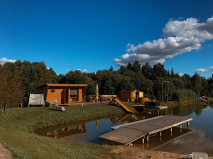 Starp debesīm un zemi, sporta atrakciju parks