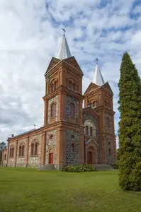 Stirnienes Svētā Laura Romas katoļu baznīca