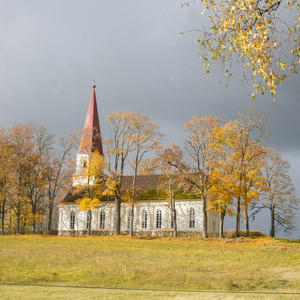 Tirzas Evaņģēliski luteriskā baznīca, Kirche