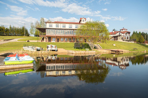 Ūdensrozes, brīvdienu māja