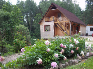 Upenīte, lauku māja