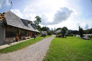 Ventas rumba, viesu nams