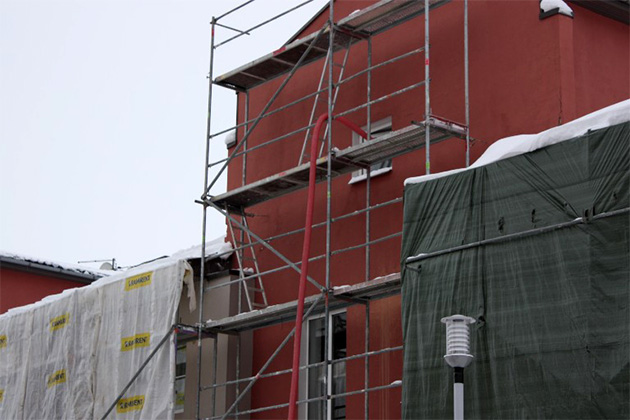 Laying mineral wool