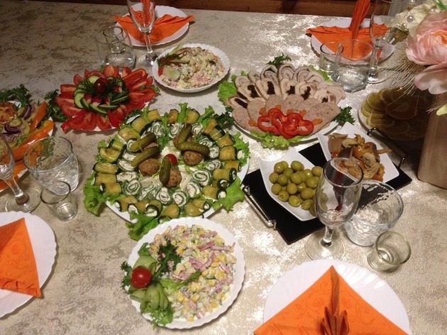 Накрытие столов